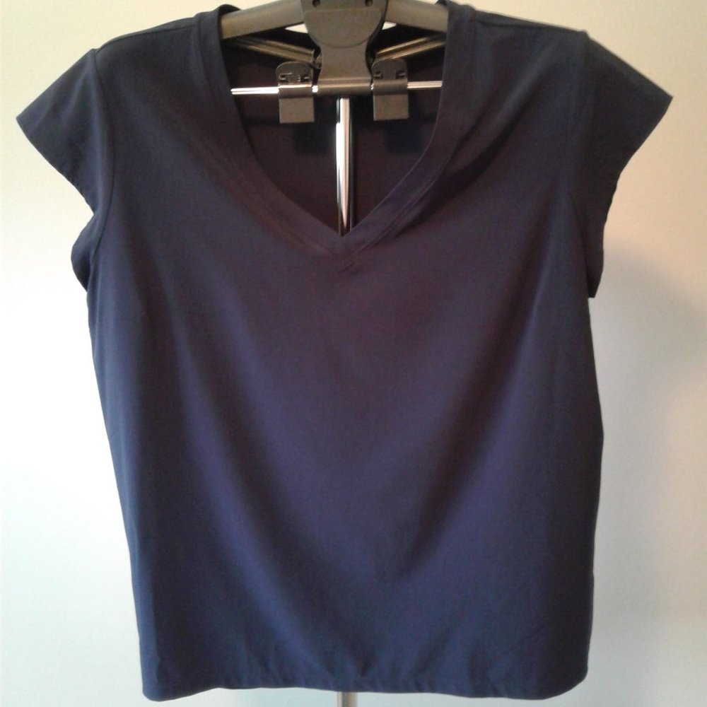 Eddie Bauer Travex Women's Departure V Neck XL
